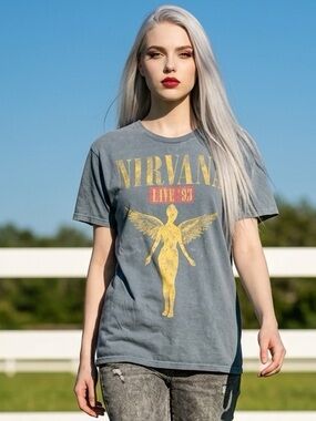 NWOT Unisex Blue Short Sleeve Tee Short Nirvana 1993 Concert Tour - Size Large